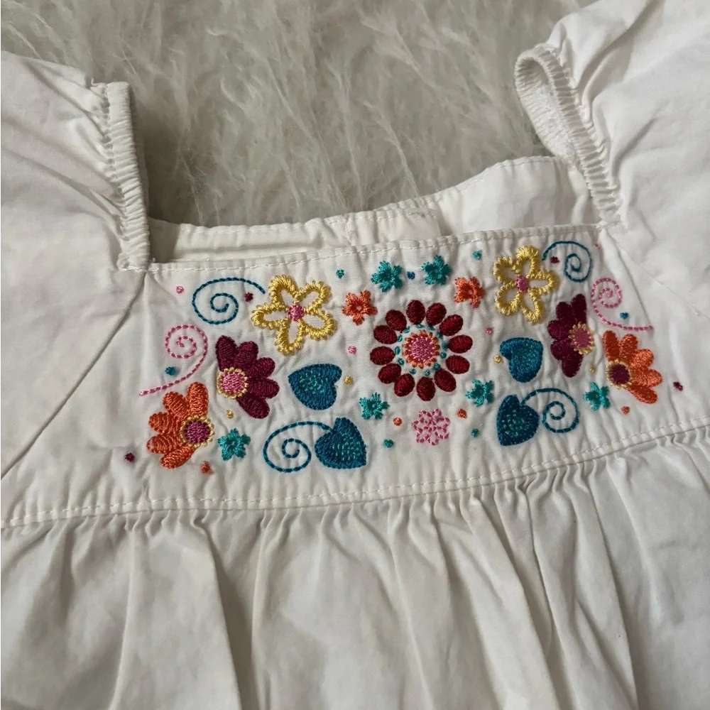 Vintage OshKosh B'gosh White Blouse with Multicolor Floral Embroidery